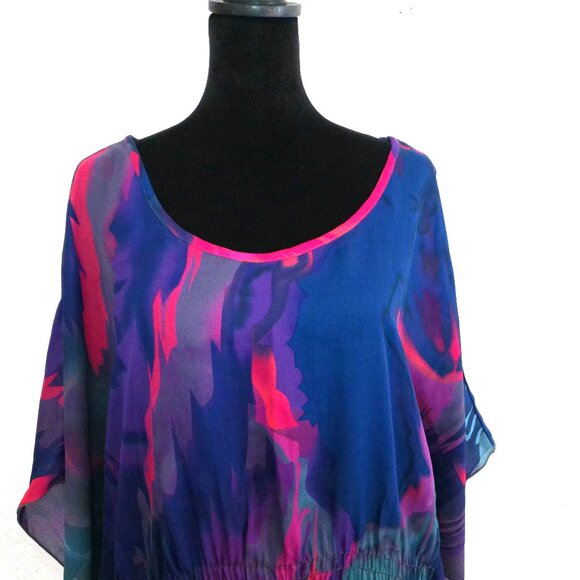 Torrid, Multi- color abstract Women's butterfly short sleeve blouse - Picture 5 of 9